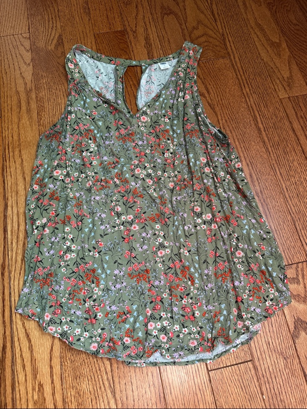 Old Navy Sleeveless Olive Floral V-Neck Tank Top